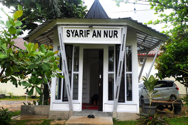 Merasakan Nongkrong dengan Konsep Garden Cafe di NL Coffee, Bandar Lampung (104214)