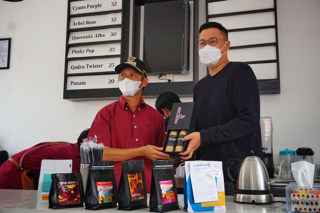 Diresmikan Bupati, 86 Coffee: Ngopi Nyaman Bareng Keluarga di Pringsewu (33680)