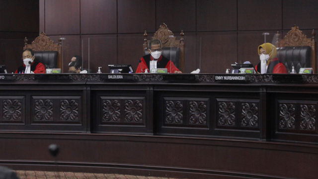 Hakim MK: Pilkada Sabu Raijua Jadi Masalah karena Calon Tak Jujur soal WN AS  (139633)