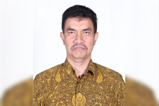 Riawan Tjandra, Dosen Fakultas Hukum Universitas Atma Jaya Yogyakarta (FH UAJY) yang terpilih jadi Ketua Departemen Riset dan Publikasi APHTN-HAN. Foto: istimewa.