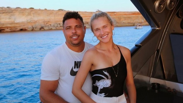 Ronaldo bersama Celina Locks. (Foto: Instagram @celinalocks)