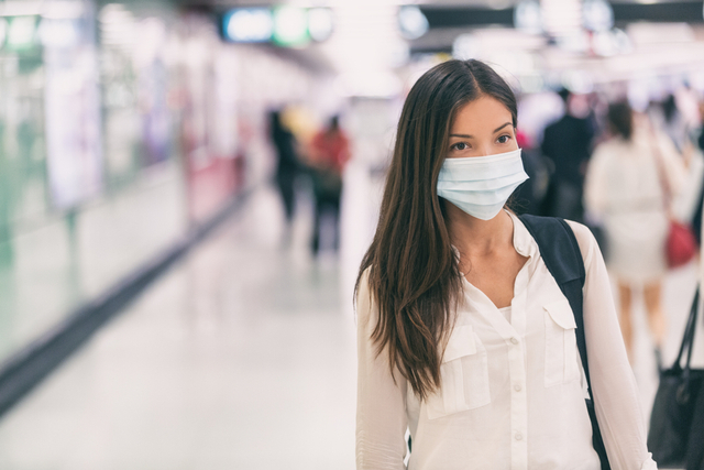Ilustrasi berpergian di tengah pandemi. Foto: Shutterstock