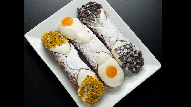 Cannoli dengan bentuk yang "lebih sopan" dan modern | Wikimedia Commons