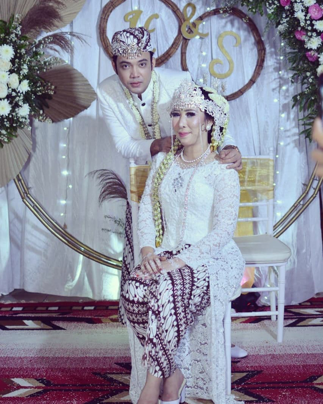 Sandy Tumiwa Ungkap Alasan Nikah Siri dengan Henny Mona (189051)