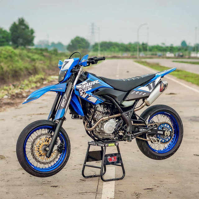 Yamaha WR155R dimodifikasi menjadi supermoto. Foto: dok. Azis Dool Instagram
