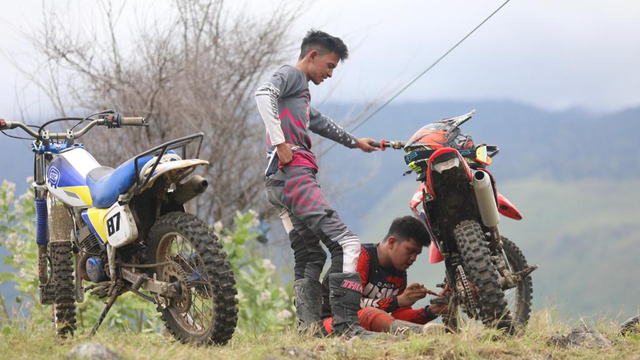 Foto: Aksi Pemotor Trail Uji Adrenalin di Paxco Aceh Full Day Adventure (318557)