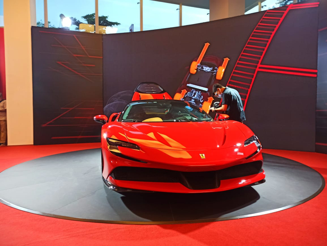 Ferrari SF90 Stradale Meluncur di Indonesia, Supercar PHEV Bertenaga 986 Dk (1)