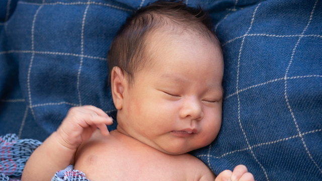 Normalkah Bila Bayi Ngorok Saat Tidur Kumparan 