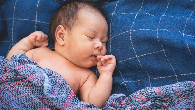 Normalkah Bila Bayi Ngorok Saat Tidur Kumparan 