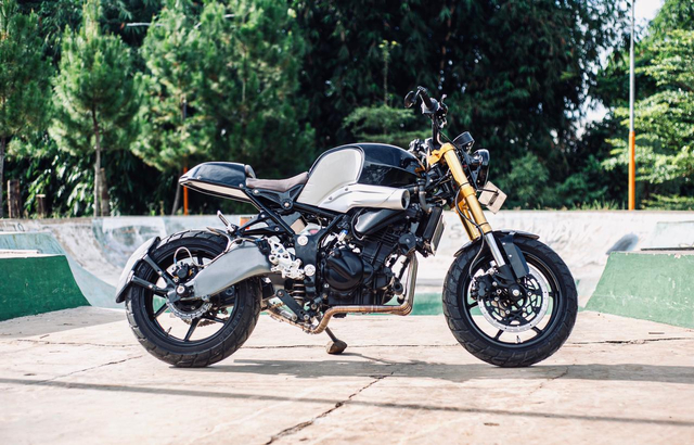 Cuma Modal Rp 35 Juta, Rombak Kawasaki Ninja 250 Karbu Mirip BMW R nineT (74865)