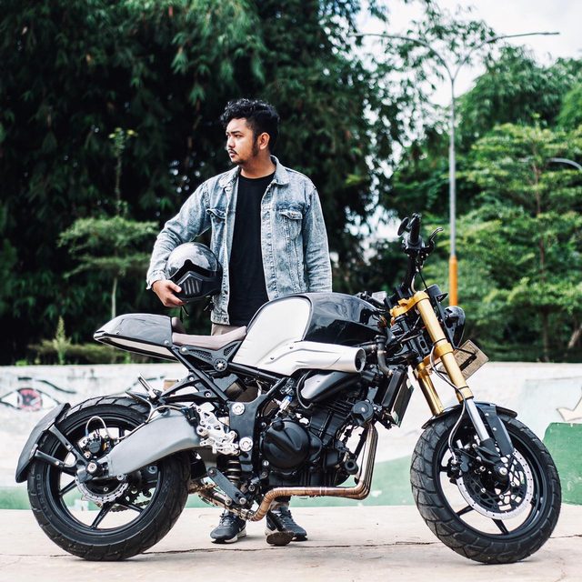 Cuma Modal Rp 35 Juta, Rombak Kawasaki Ninja 250 Karbu Mirip BMW R nineT (74867)