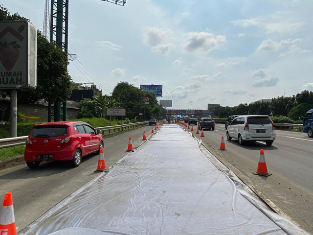 Perbaikan jalan di tol Jakarta - Tangerang. Foto: dok. Jasa Marga