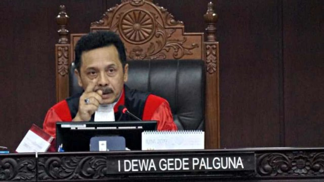Soal Presiden 3 Periode, Mantan Hakim MK Sebut Sangat Sulit Ubah UUD (11582)