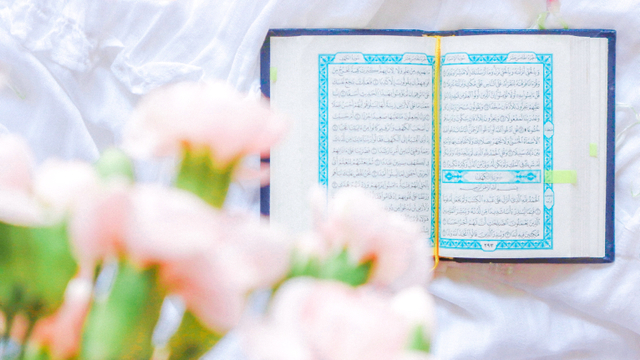 Al-Quran. Foto: unsplash.com/tehdancingrain