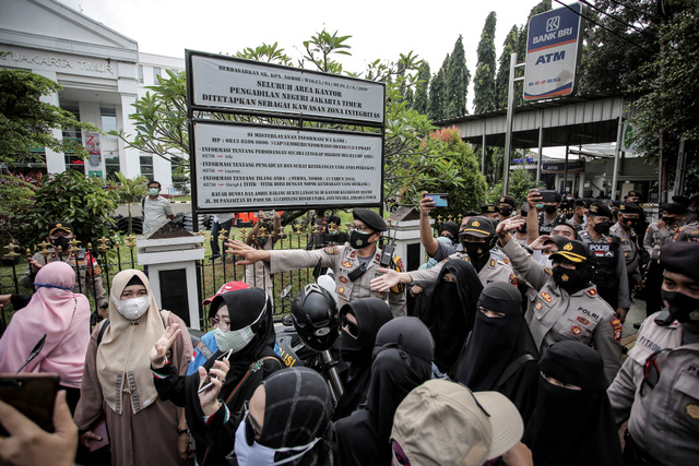 Usai Sidang RS Ummi, Pengacara Rizieq Sampaikan Permohonan Maaf ke Polisi (682550)