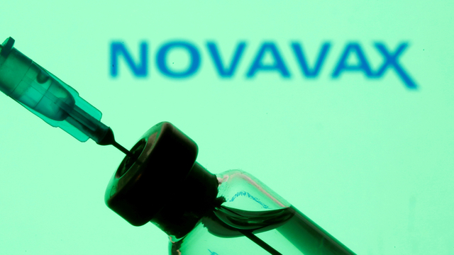 Ilustrasi vaksin corona Novavax. Foto: Dado Ruvic/REUTERS