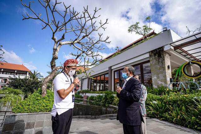 Menparekraf Sandiaga Uno dan Duta Besar India untuk Indonesia, hri Manoj Kumar Bharti di Ubud, Bali  Foto: Dok. Kemenparekraf