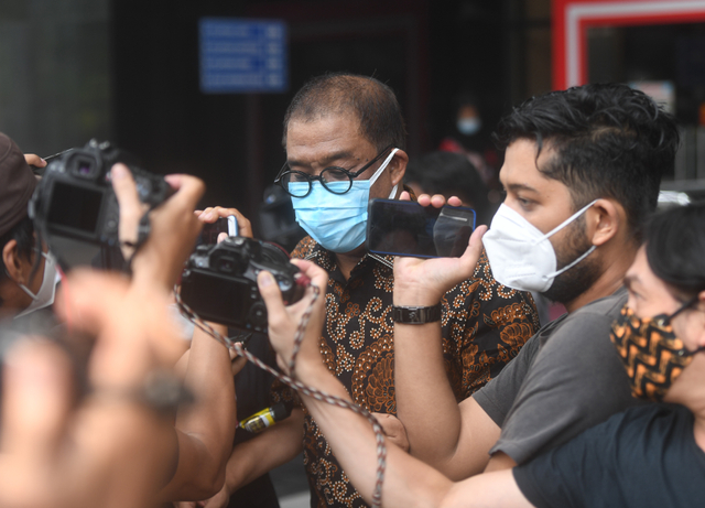 Dakwaan Juliari Batubara: Suap Bansos Turut Dinikmati Sekjen dan Dirjen Kemensos (332883)