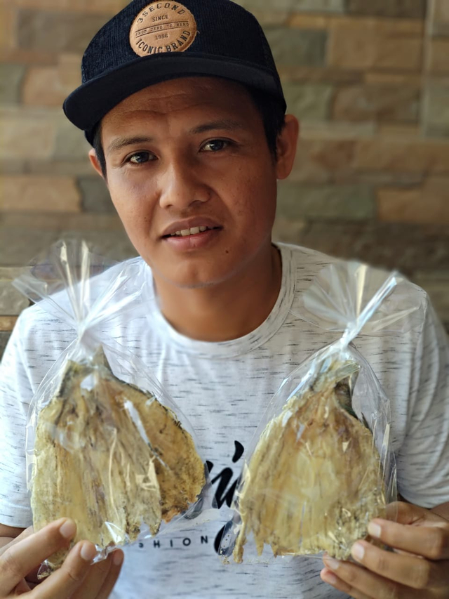 Ikan Sudang Lepet Khas Sangsit, Buleleng, Bali.