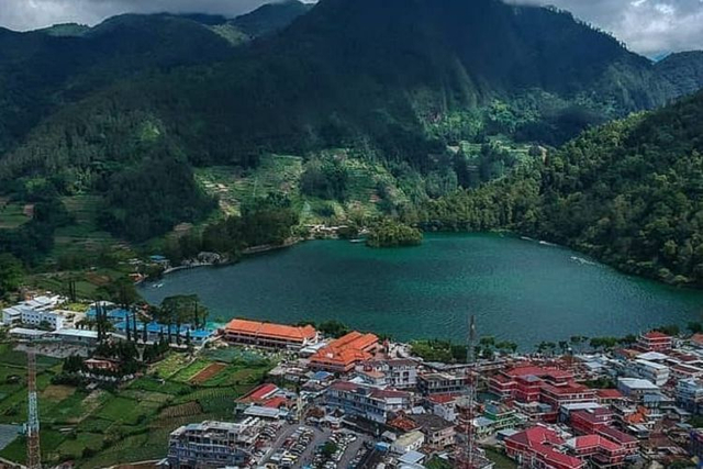 Cerita Rakyat Jawa Timur, Asal Mula Telaga Sarangan Magetan