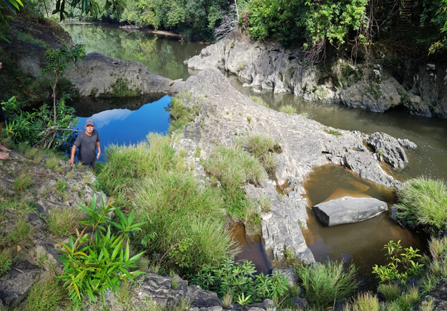 Kisah di Balik Kolam Wisata Bunga Lita dan Situs Batu Babi di Kapuas Hulu (851647)