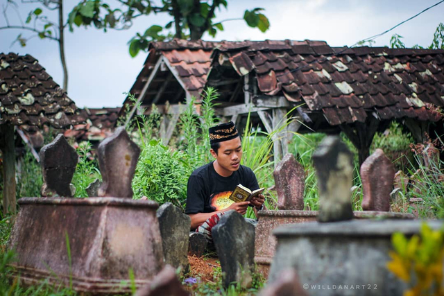 Kumpulan Doa Ziarah Kubur Yang Dapat Diamalkan Saat Mengunjungi Makam Kumparan Com