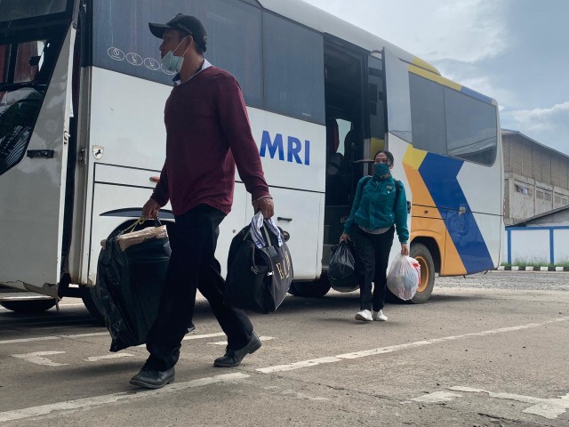 Ilustrasi penumpang bus di Terminal Sungai Ambawang. Foto: Teri/Hi!Pontianak