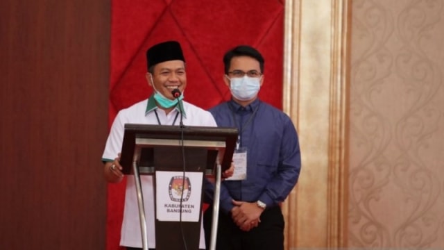 Bupati Bandung terpilih Dadang Supriatna dan Wakil Bupati Bandung terpilih Sahrul Gunawan. Foto: Bagus Ahmad Rizaldi/Antara