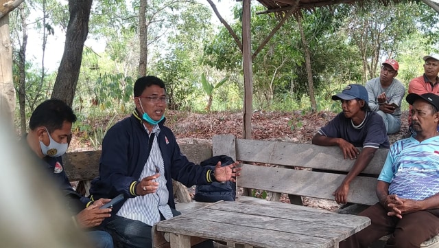 Yayasan MPPI Bagikan Alkes ke Warga di Pulau Karimun (373947)