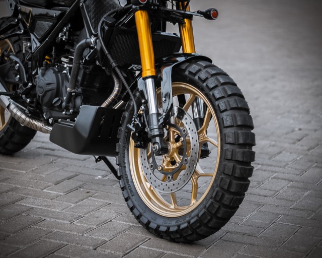 Rombak Yamaha R25 Jadi Ala Moge XSR700, Tampil Sangar! (381083)
