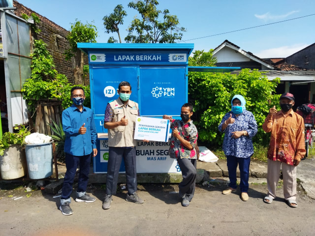 Bantu UMKM Disabilitas, YBM PLN UP3 Demak & IZI Jateng Salurkan “Lapak Berkah" (106951)