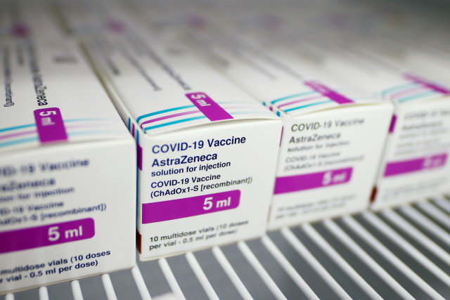 Ilustrasi vaksin corona AstraZeneca. Foto: Thilo Schmuelgen/REUTERS