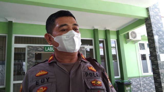 Polisi Serahkan Pelaku Penebas Ayah Kandung ke Rumah Sakit Jiwa Provinsi Lampung (20990)