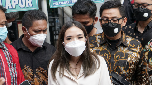 5 Berita Populer: Dewi Perssik vs Denise Chariesta; Reza Arap Dihujat soal Atta (697)