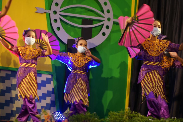 Penampilan para penari dalam memeriahkan pentas seni dan budaya di Pontianak. Foto: Banyu Susanto/Hi!Pontianak