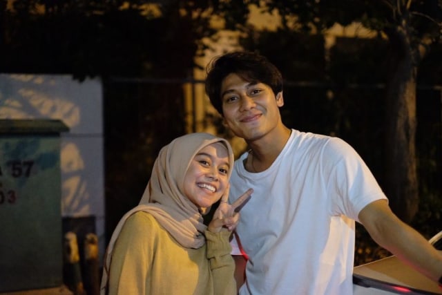 Pamer Foto Mesra Nyaris Ciuman sama Rizky Billar, Lesti Kejora Kena Nyinyir (168579)