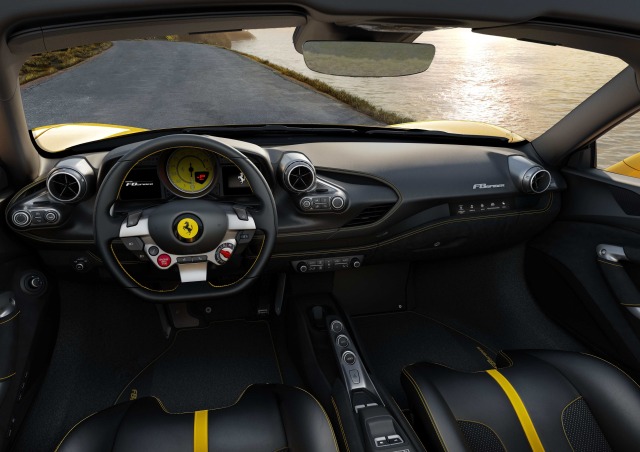 Ferrari F8 Spider Resmi Meluncur di Indonesia, Tenaganya Sampai 720dk (214723)