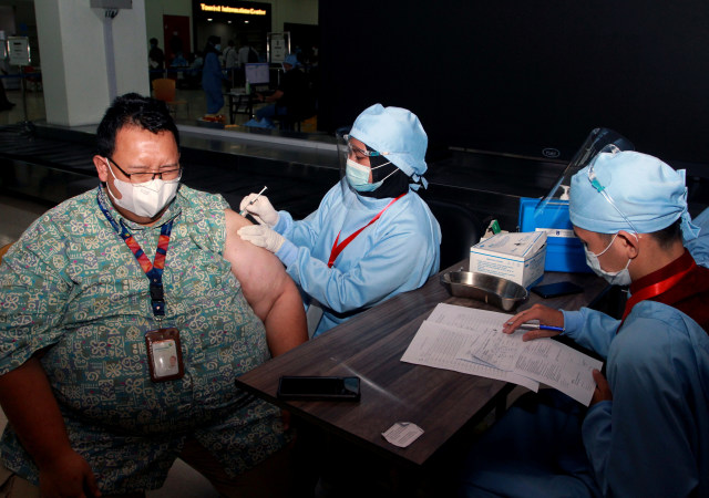Cara Vaksinasi COVID-19 di Bandara Soekarno-Hatta Bagi Calon Penumpang, Gratis! (41345)