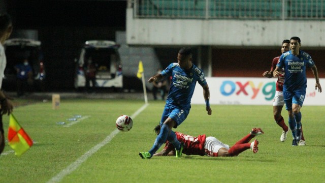 Pertandingan Persib vs Bali United di Piala Menpora 2021. Foto: Media LIB