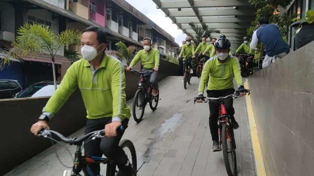 Bima Arya Bersepeda di Pontianak, Puji Kesegaran Udara Kota Khatulistiwa (209920)