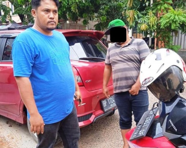 RS kala diamankan polisi saat mengendarai motor gadai yang ternyata curian. (Foto: ist)