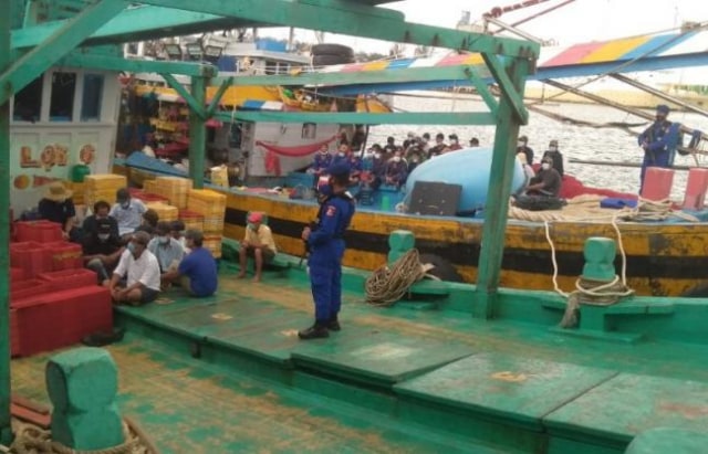 2 KIA Vietnam tertangkap curi ikan di Laut Natuna (Foto:Batamnews)