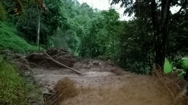 Banjir Bandang di Sumedang, 2 Orang Hanyut (108599)