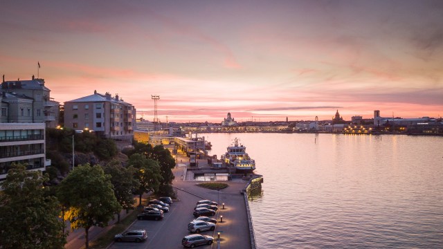 Finlandia menjadi negara paling bahagia di dunia berdasarkan World Happiness Report 2021. Foto oleh Kostiolavi via Pixabay.com