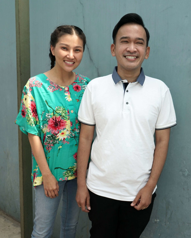 Presenter Ruben Onsu bersama istrinya Sarwendah saat ditemui di kawasan Kapten Tendean, Jakarta Selatan, Senin, (4/11/2019). Foto: Dok. Ronny