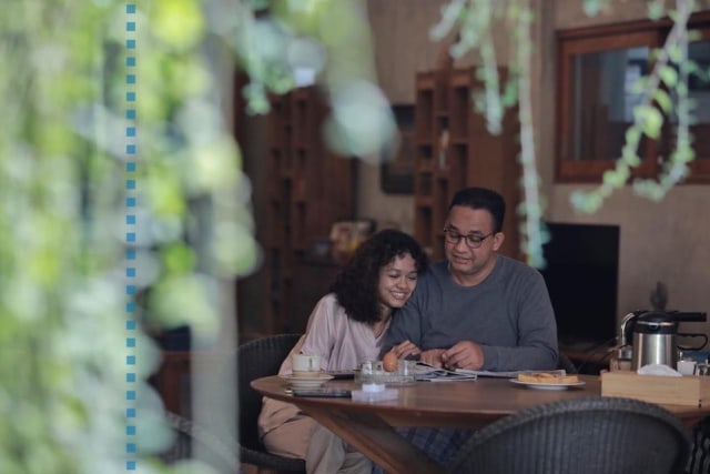 Anies Baswedan bersama anaknya, Mutiara Baswedan. Foto: Instagram/@aniesbaswedan