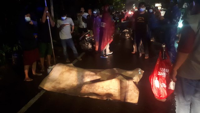 Seorang Pria Mendadak Meninggal saat Kendarai Motor di Bintaro (110943)