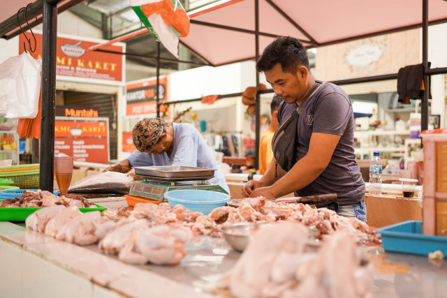 Ilustrasi penjual ayam di Pasar (sumber: Dokumen Pribadi)