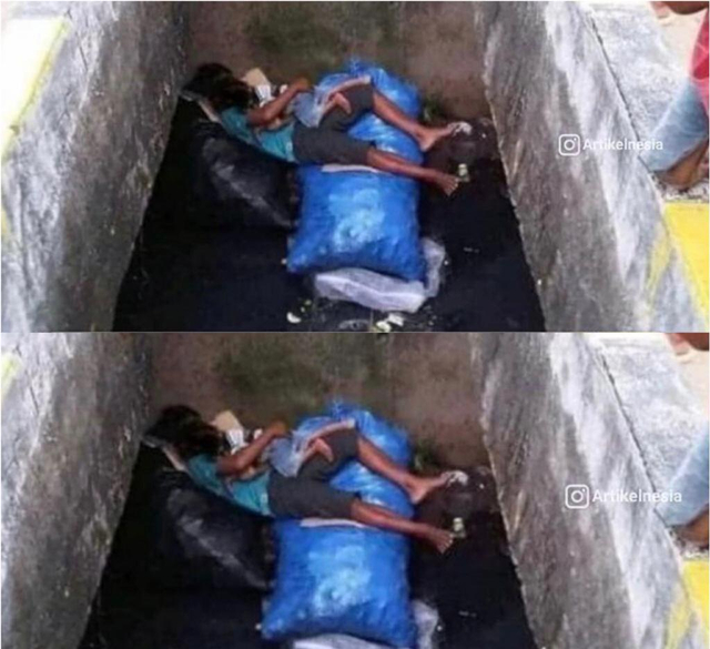 Potrer ayah dan anak tidur berpelukan di atas tumpukan sampah. Foto: @artikelnesia.