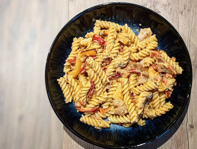 Baked feta pasta ala TikTok / Sumber : Instagram / @_the_messy_kitchen